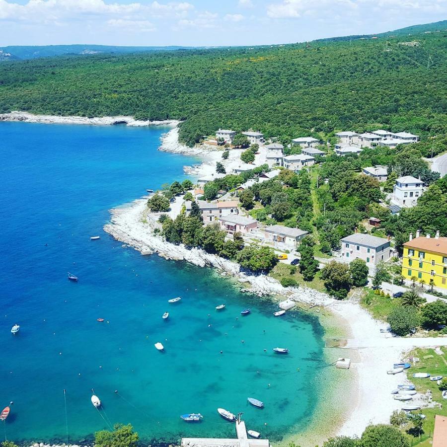 Apartment Stefania On The Beach Koromačno Exterior foto